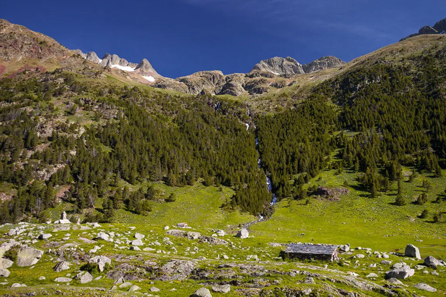 Un valle en las montañas de Benasque 