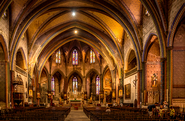   Catedral de San Mauricio en el interior  